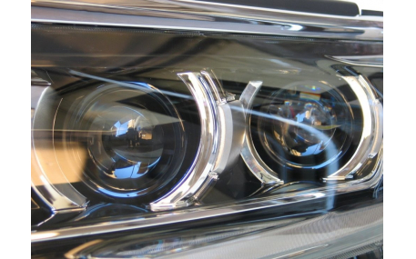 Фары передние Toyota Land Cruiser Prado 150 2018-