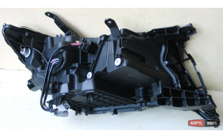 Фары передние Toyota Land Cruiser Prado 150 2018-