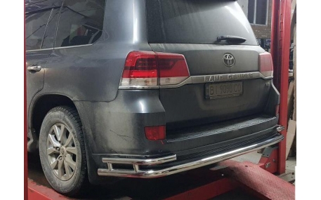 Защита задняя Toyota Land Cruiser 200