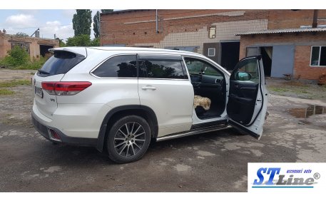 Подножки Toyota Highlander