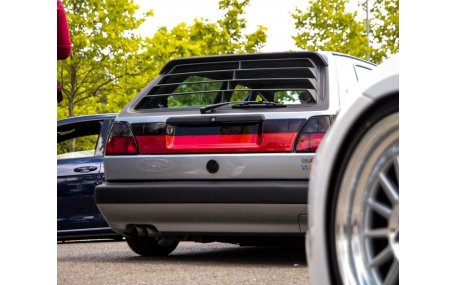 Накладка на заднее стекло Volkswagen Golf 2