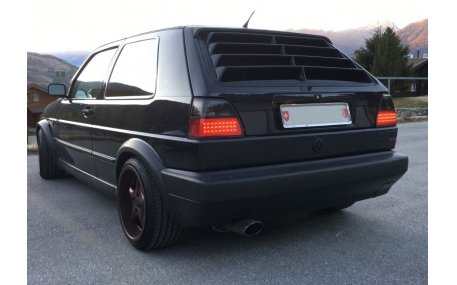 Накладка на заднее стекло Volkswagen Golf 2