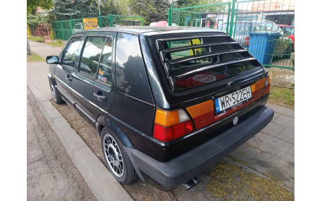 Накладка на заднее стекло Volkswagen Golf 2