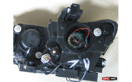 Фары передние Volkswagen Passat B8