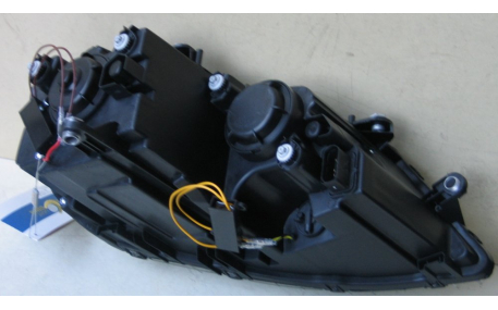 Фары передние Volkswagen Jetta