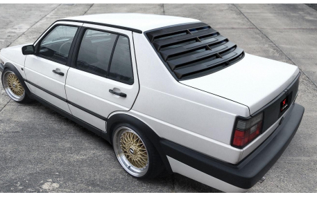 Накладка на заднее стекло Volkswagen Jetta