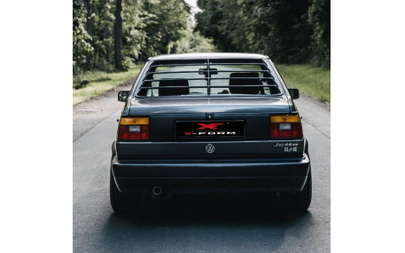 Накладка на заднее стекло Volkswagen Jetta