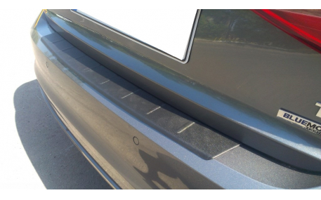 Накладка на задний бампер Volkswagen Jetta