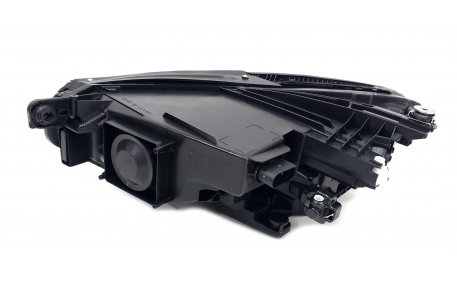 Фары передние Volkswagen Passat B8