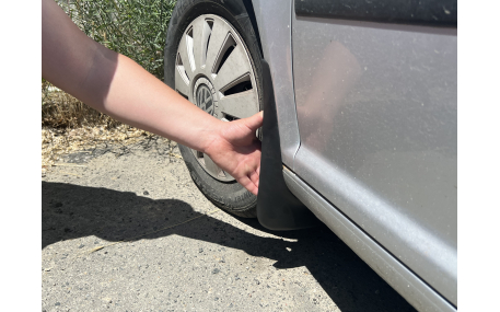 Брызговики передние Volkswagen Golf 4