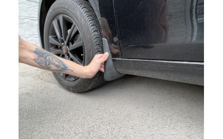 Брызговики передние Volkswagen Golf 6 HB