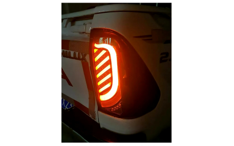 Фонари задние Toyota Hilux