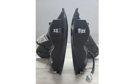 Фонари задние Toyota Hilux 2015-2020