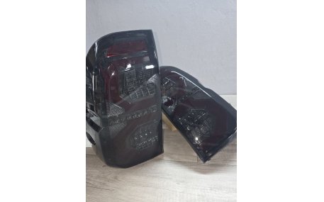 Фонари задние Toyota Hilux 2015-2025