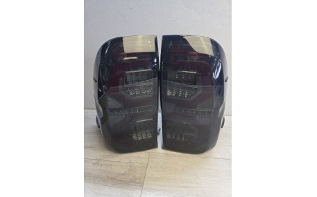 Фонари задние Toyota Hilux 2015-2020