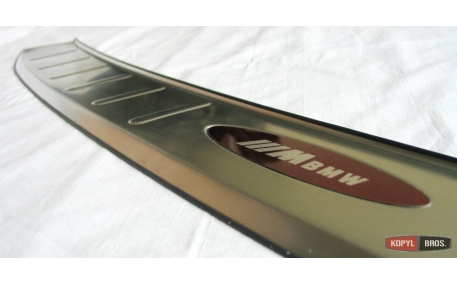 Накладка на задний бампер BMW X1 F48