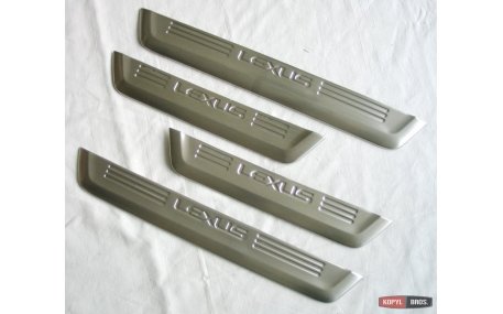 Накладки на пороги Lexus RX