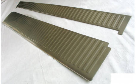 Накладка на задний бампер Toyota Land Cruiser 200