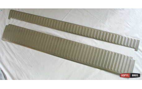 Накладка на задний бампер Toyota Land Cruiser 200