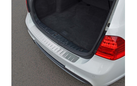 Накладка на задний бампер BMW 3 E91