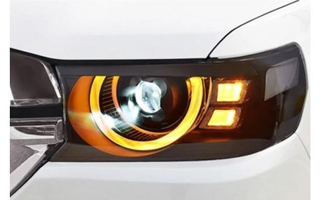 Фары передние Toyota Land Cruiser 200