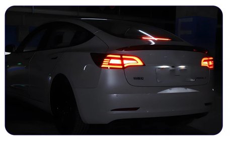 Фонари задние Tesla Model 3