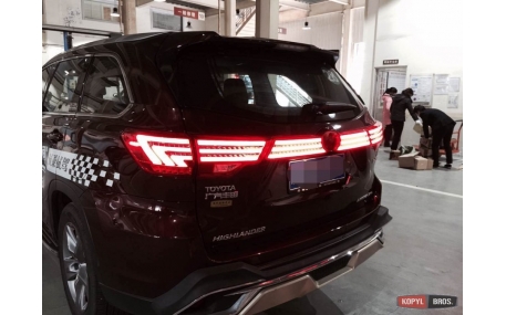 Фонари задние Toyota Highlander