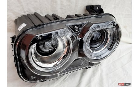 Фары передние Dodge Challenger