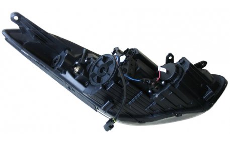 Фары передние HYUNDAI Elantra MD