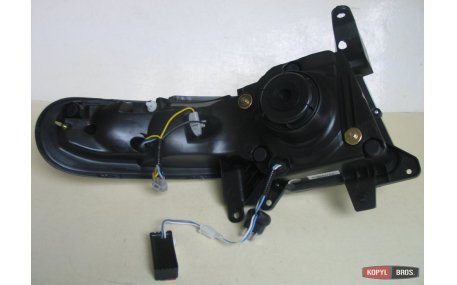 Фары передние Toyota FJ Cruiser