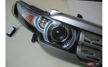 Фары передние Toyota FJ Cruiser