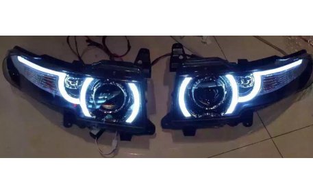 Фары передние Toyota FJ Cruiser