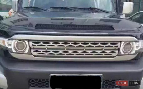 Фары передние Toyota FJ Cruiser