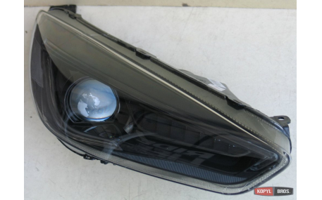 Фары передние Ford Focus MK3 2015-2018