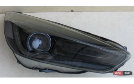 Фары передние Ford Focus MK3 2015-2018