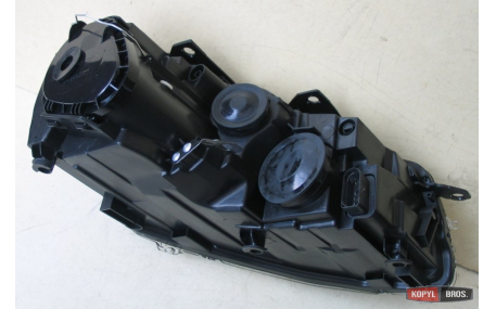 Фары передние Volkswagen Golf 6