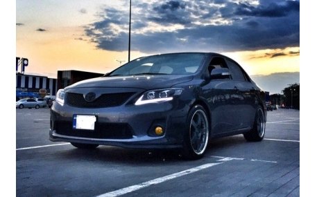 Фары передние Toyota Corolla