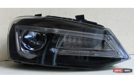 Фары передние Volkswagen Polo Sedan
