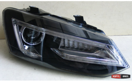 Фары передние Volkswagen Polo Sedan