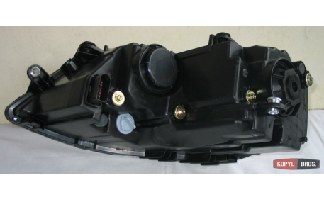 Фары передние Volkswagen Jetta