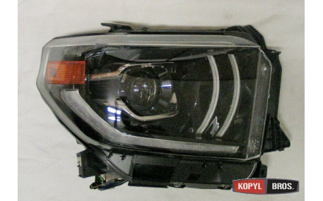 Фары передние Toyota Tundra 2014-2021