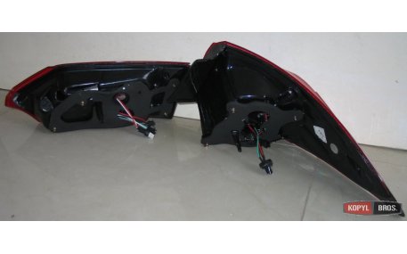 Фонари задние Toyota Corolla