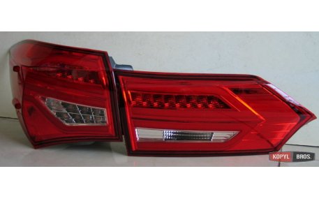 Фонари задние Toyota Corolla