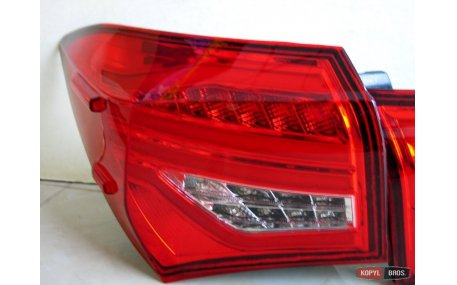 Фонари задние Toyota Corolla