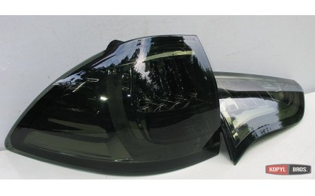 Фонари задние Mitsubishi Pajero Sport