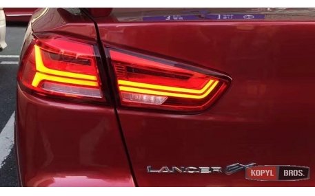 Фонари задние Mitsubishi Lancer X
