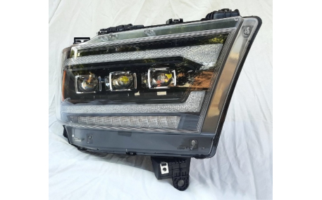 Фары передние Dodge RAM 1500
