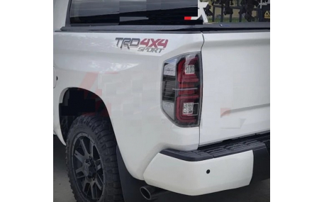 Фонари задние Toyota Tundra 2014-2021