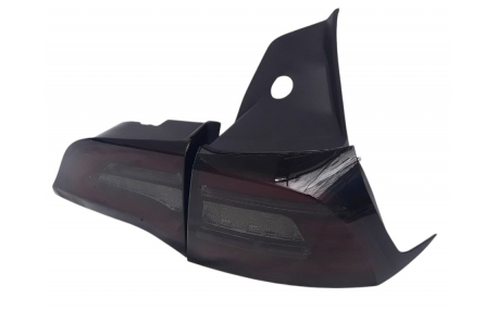 Фонари задние Tesla Model 3