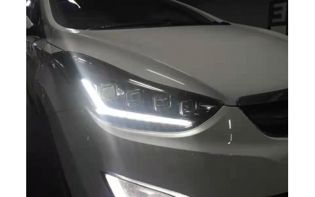 Фары передние HYUNDAI Elantra MD
